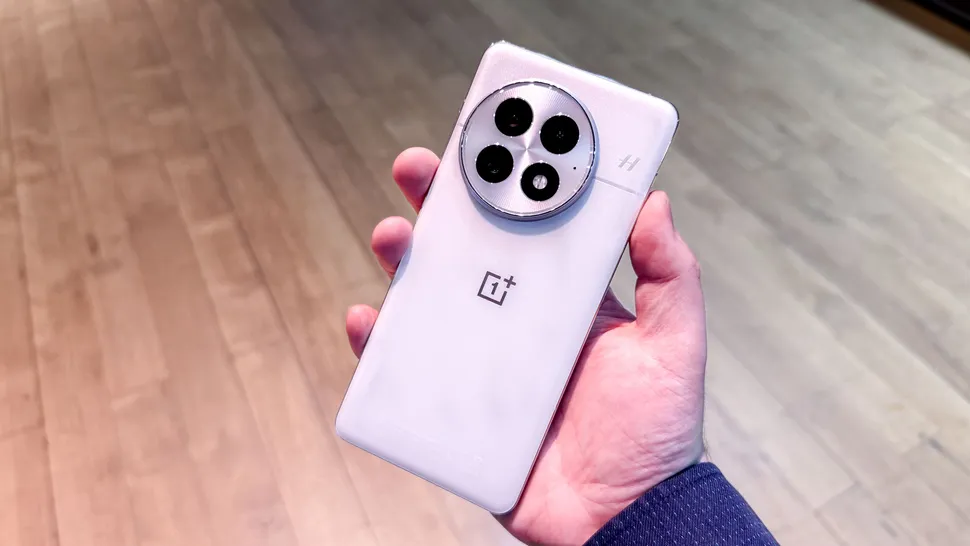 OnePlus 13 Smartphone Design